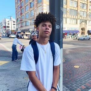 Meet your Posher, Newa